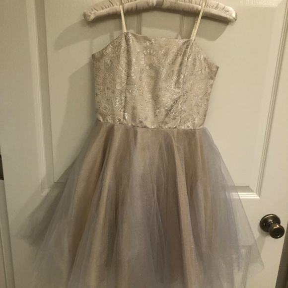 Un Deux Trois Special Occasion Party Dress GIRLS SIZE 12  BRAND NEW WITH TAG - Picture 6 of 6